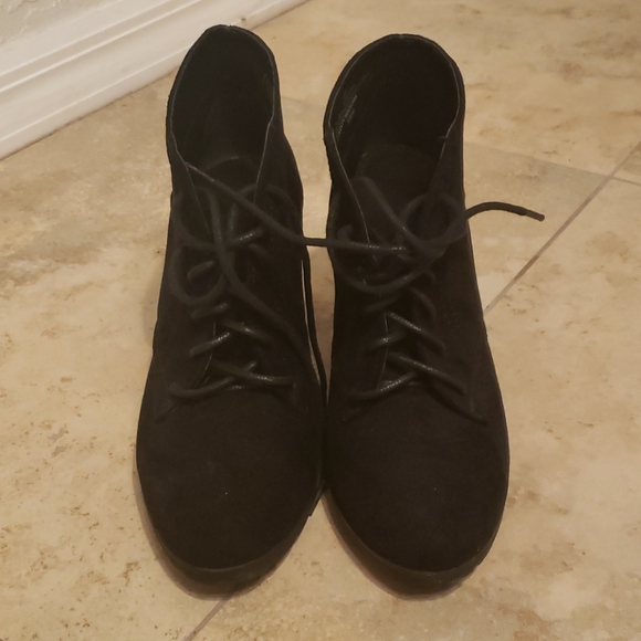 Booties - Picture 5 of 7